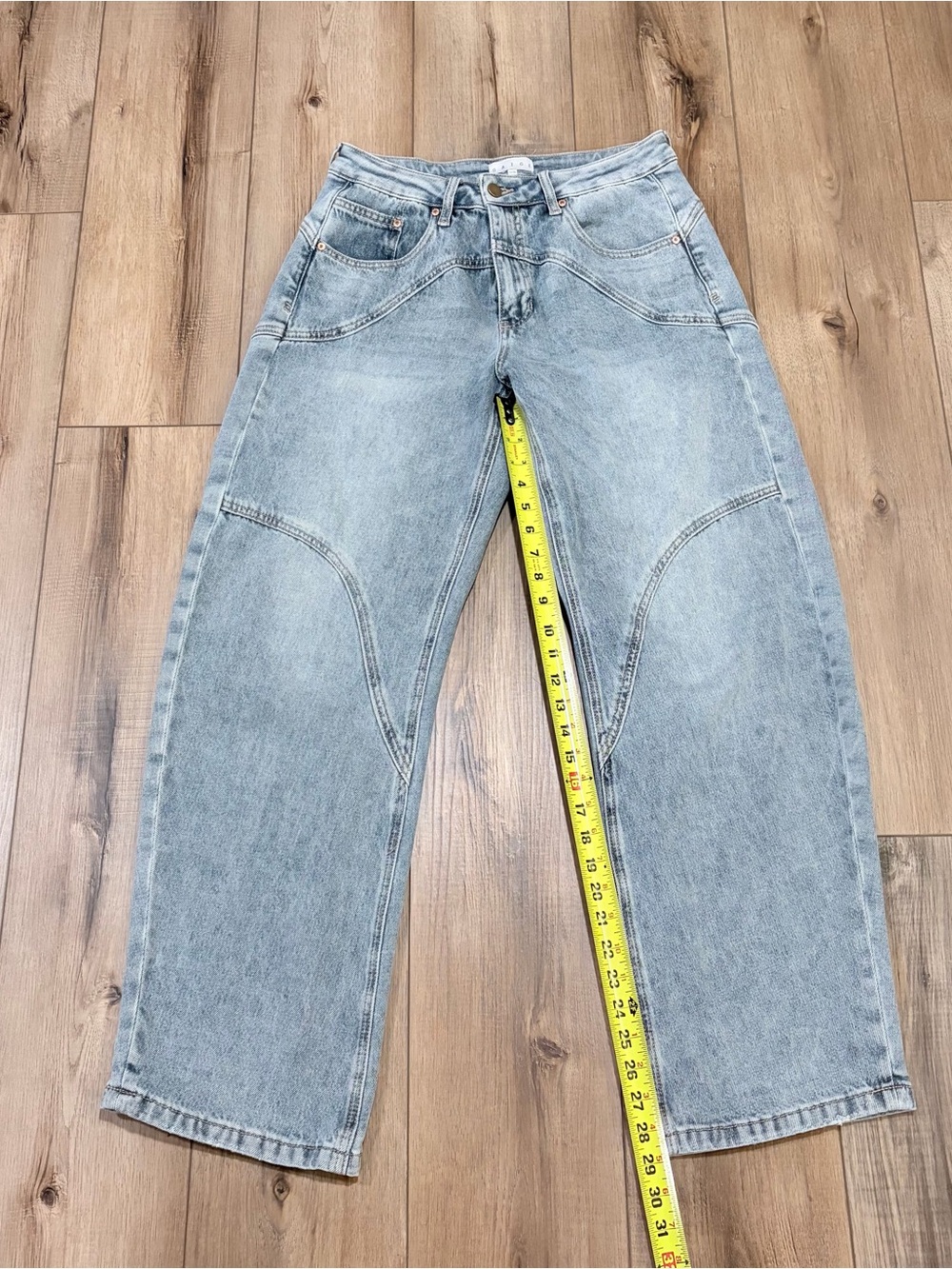 SAIGE Barrel Jeans 28 Light Wash Curvy Y2K Balloon Indie Sleaze Core Anthro - Picture 9 of 12
